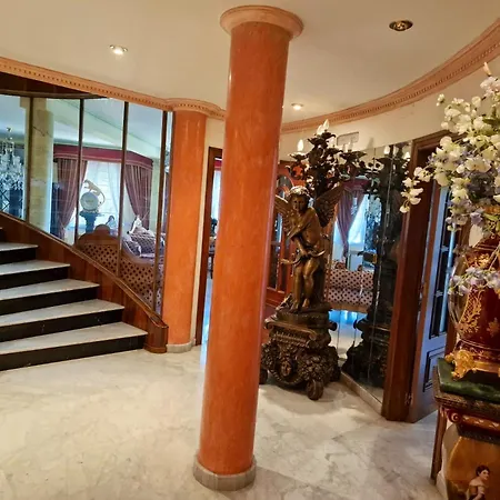 Spacious House With Pool And Garden In Congosto *