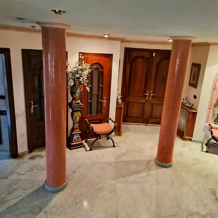 Holiday home Spacious House With Pool And Garden In Congosto