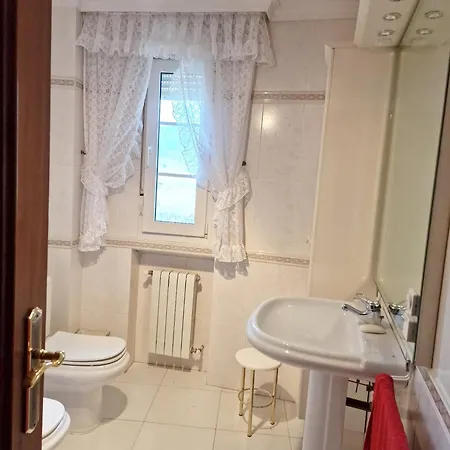 Spacious House With Pool And Garden In Congosto *