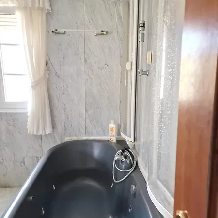 Holiday home Spacious House With Pool And Garden In Congosto *